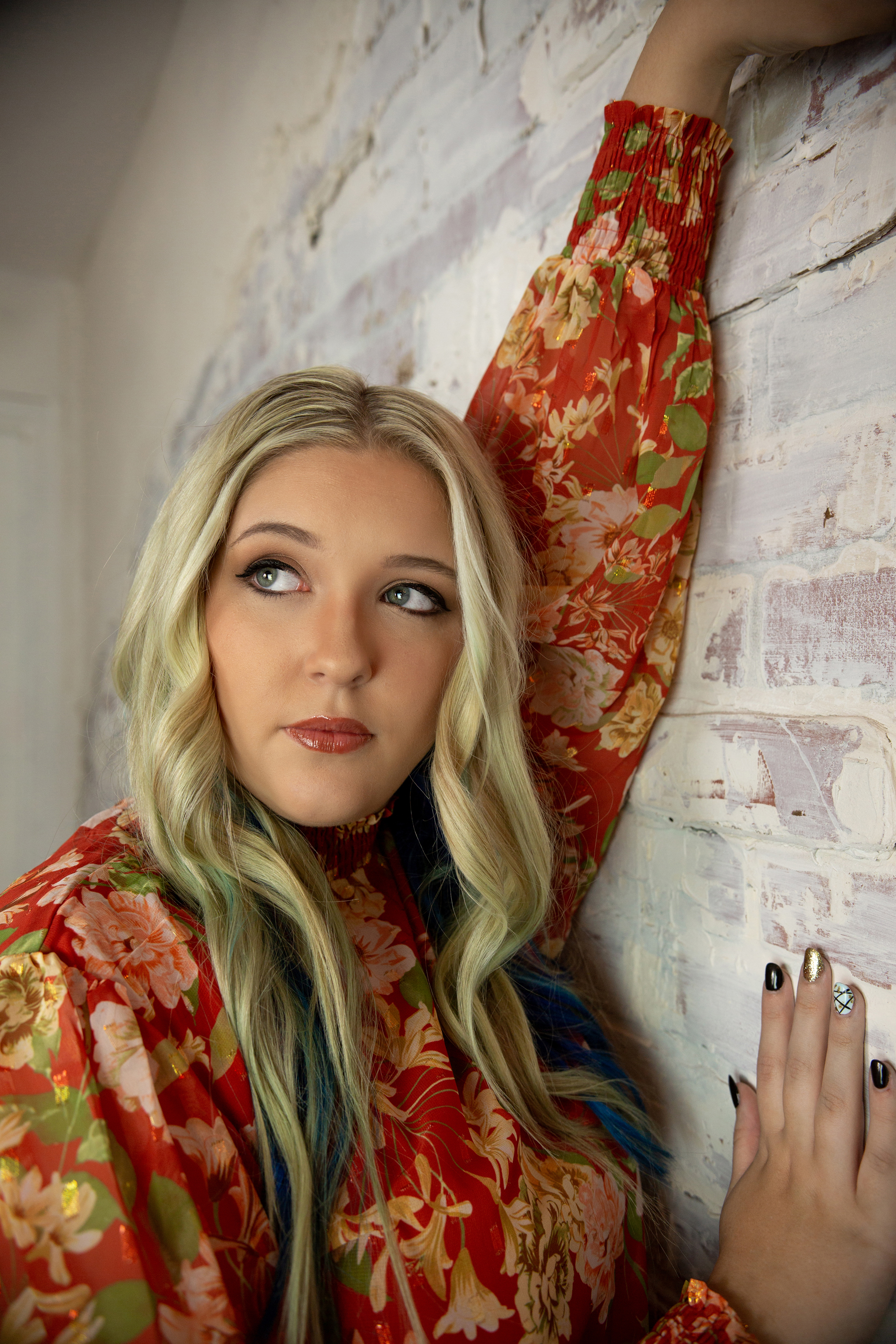 Balancing both worlds